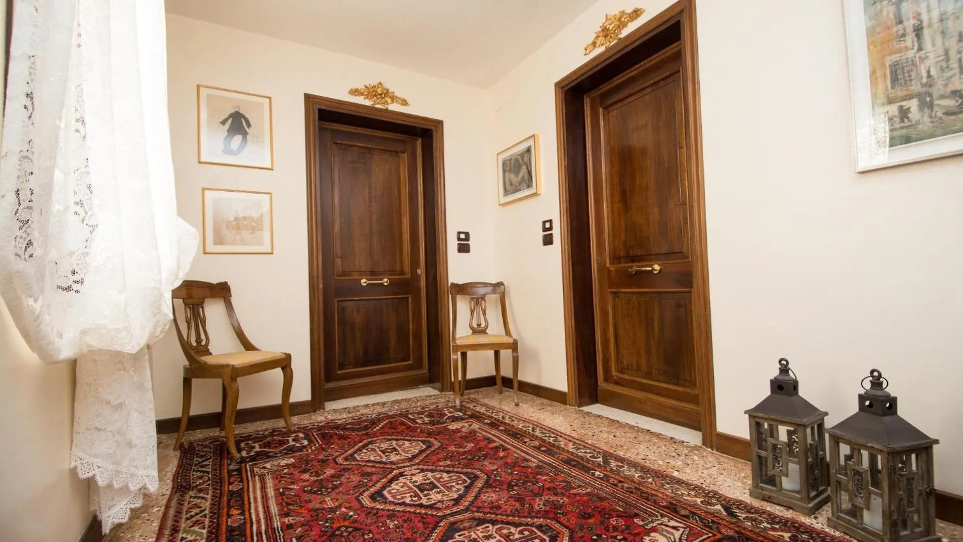 Ca Moro - Elegant Apartment With Private Terrace Venedik